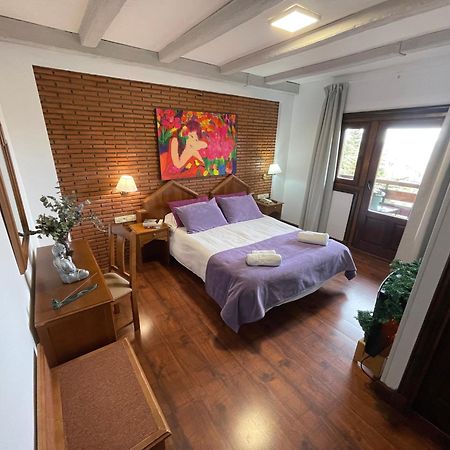 Hotel El Guerra เกวคาร์-เซียร์รา ภายนอก รูปภาพ
