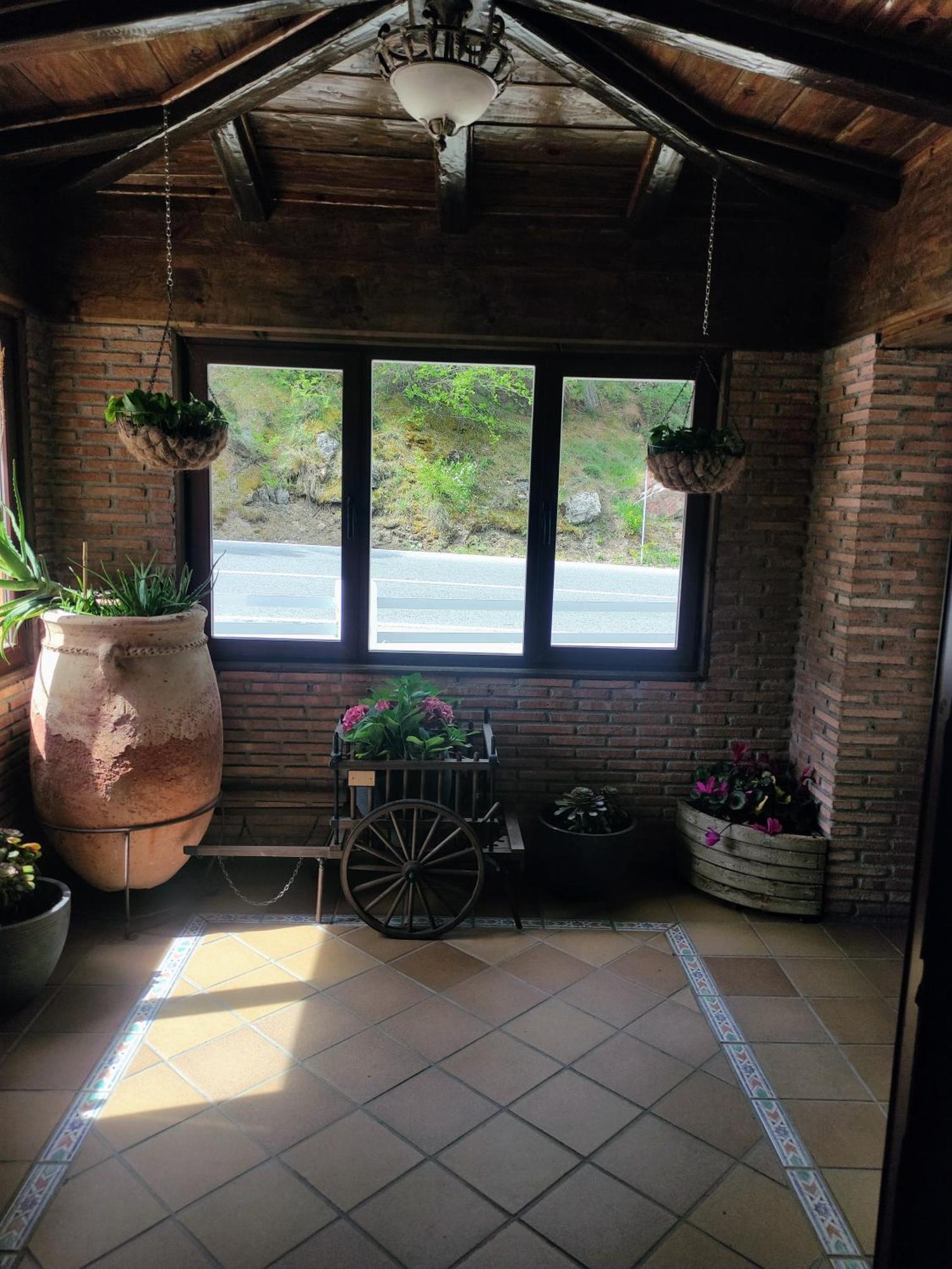 Hotel El Guerra เกวคาร์-เซียร์รา ภายนอก รูปภาพ