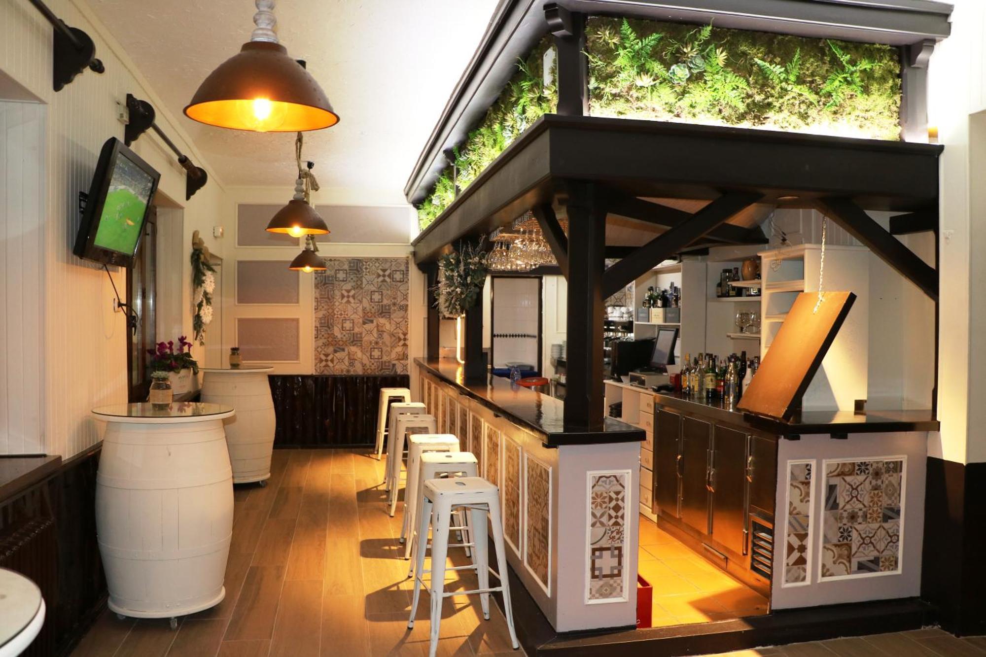 Hotel El Guerra เกวคาร์-เซียร์รา ภายนอก รูปภาพ