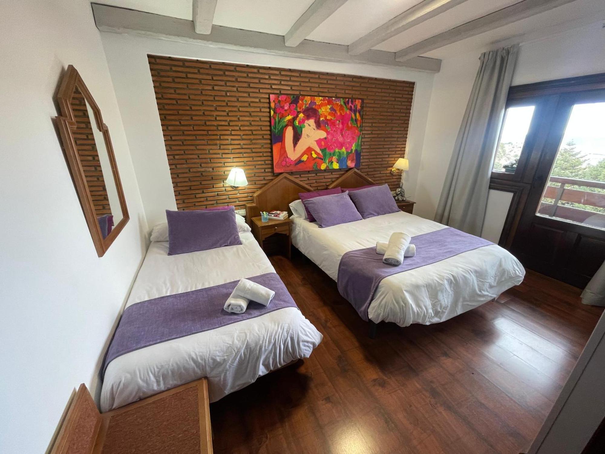 Hotel El Guerra เกวคาร์-เซียร์รา ภายนอก รูปภาพ