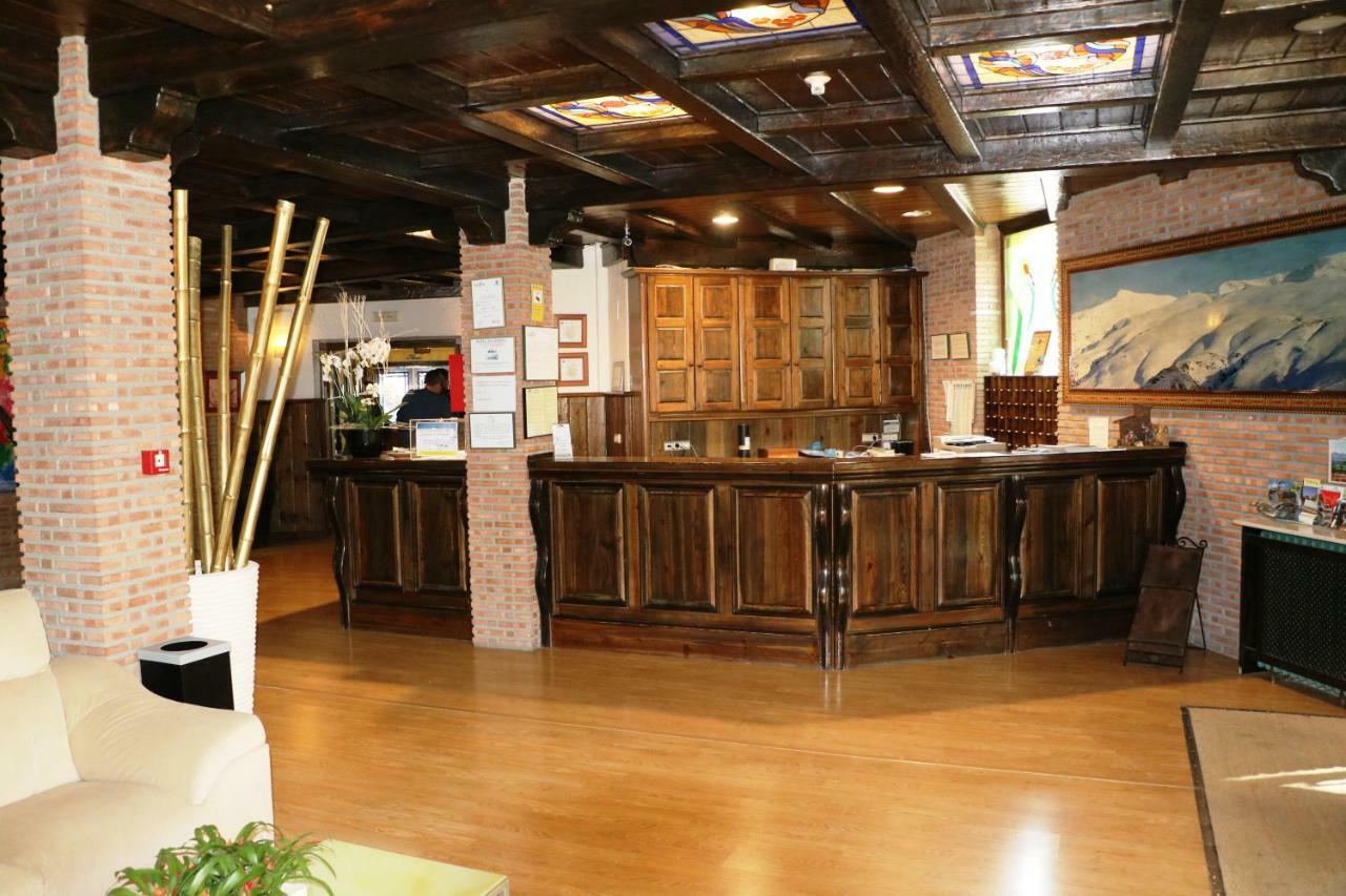 Hotel El Guerra เกวคาร์-เซียร์รา ภายนอก รูปภาพ
