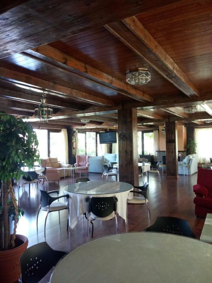 Hotel El Guerra เกวคาร์-เซียร์รา ภายนอก รูปภาพ
